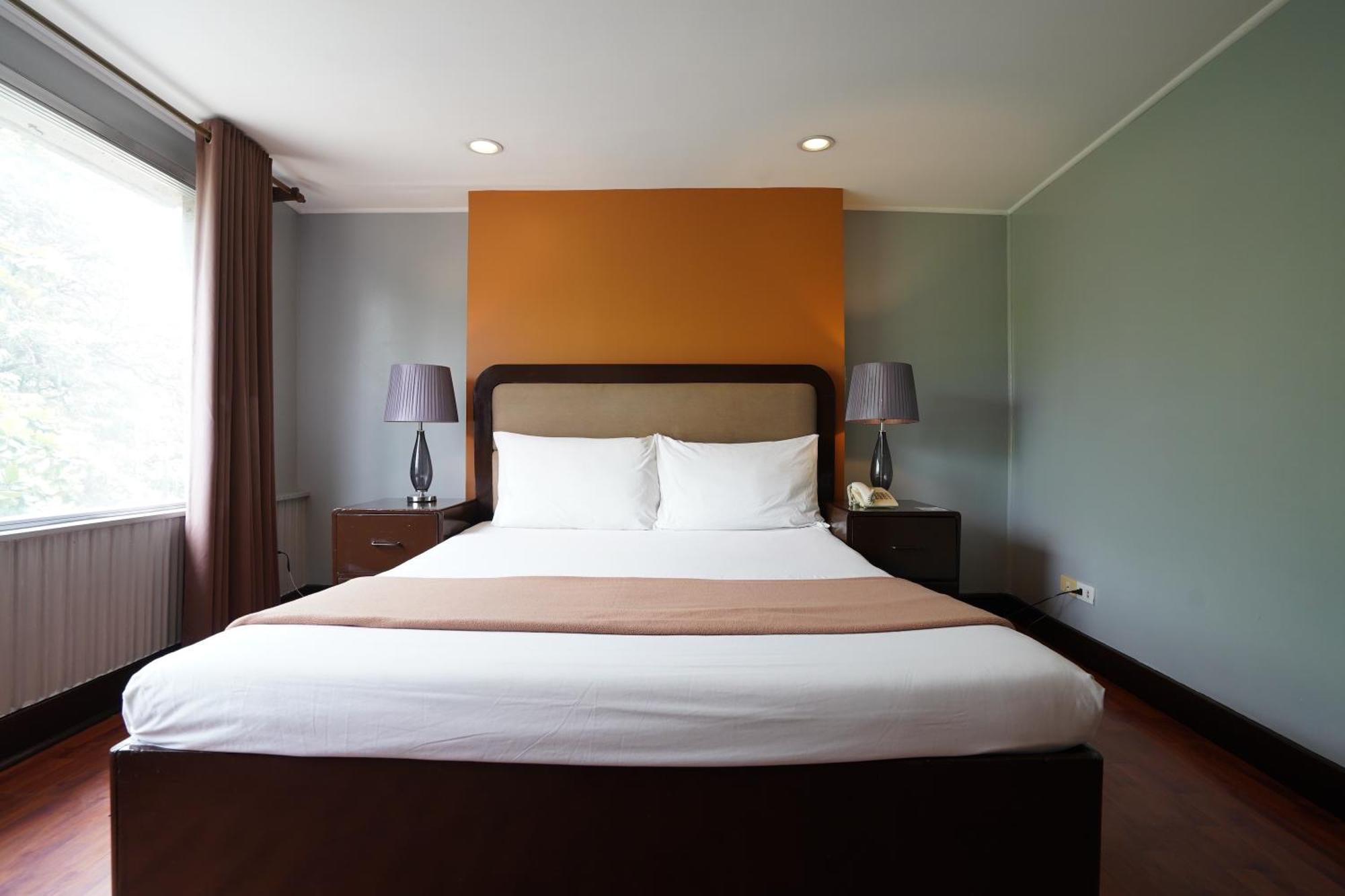 Arzo Hotel Manila Kültér fotó