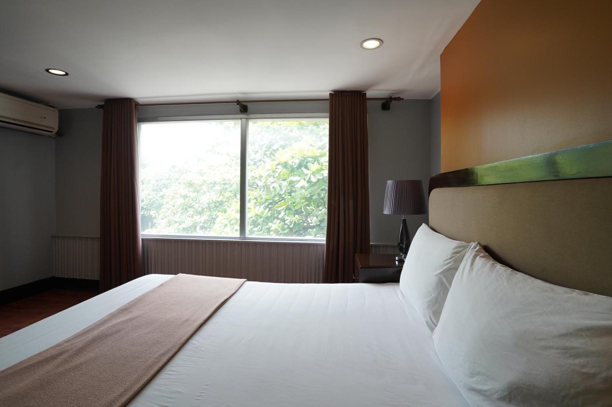 Arzo Hotel Manila Kültér fotó