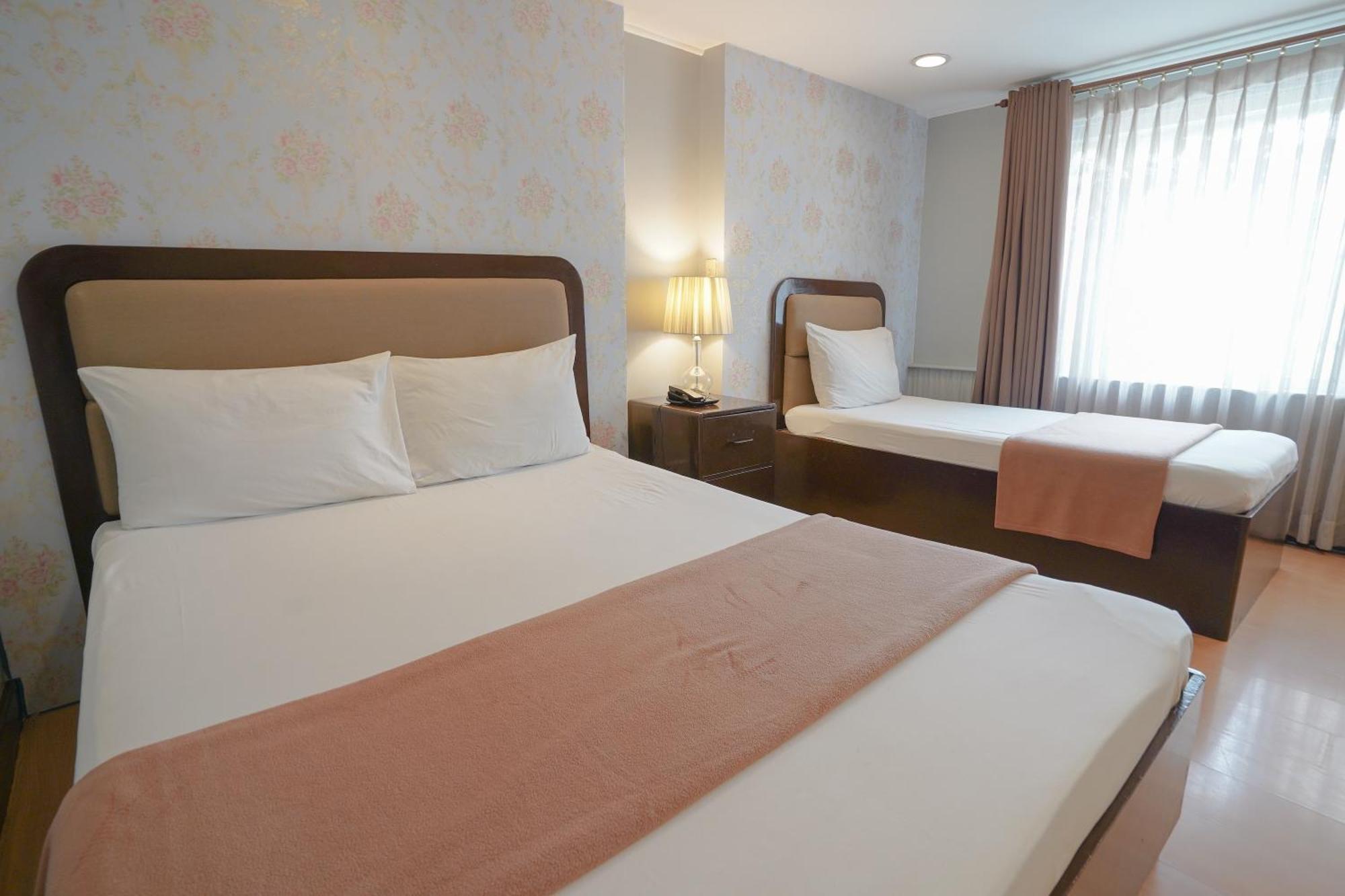 Arzo Hotel Manila Kültér fotó
