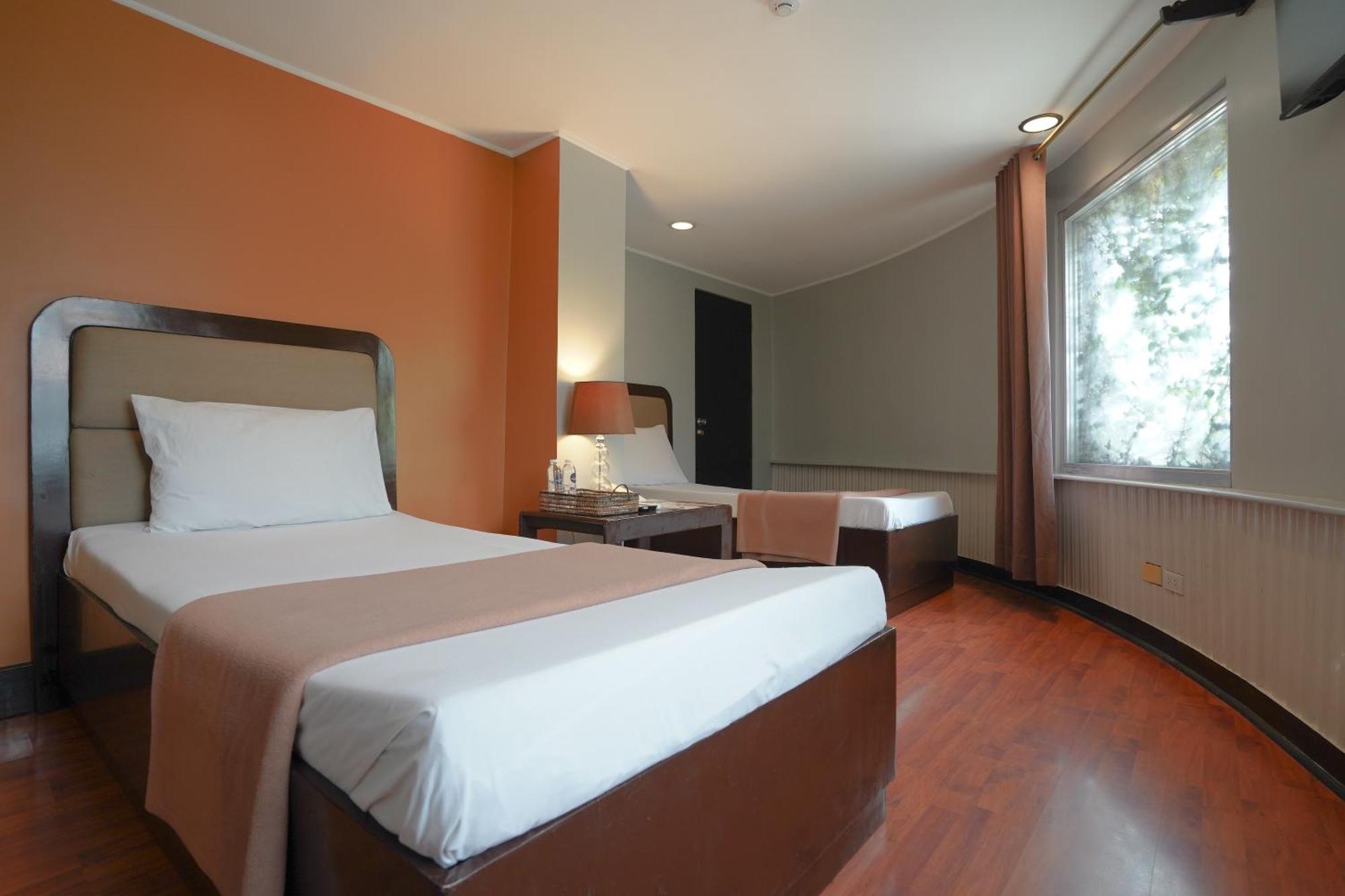 Arzo Hotel Manila Kültér fotó