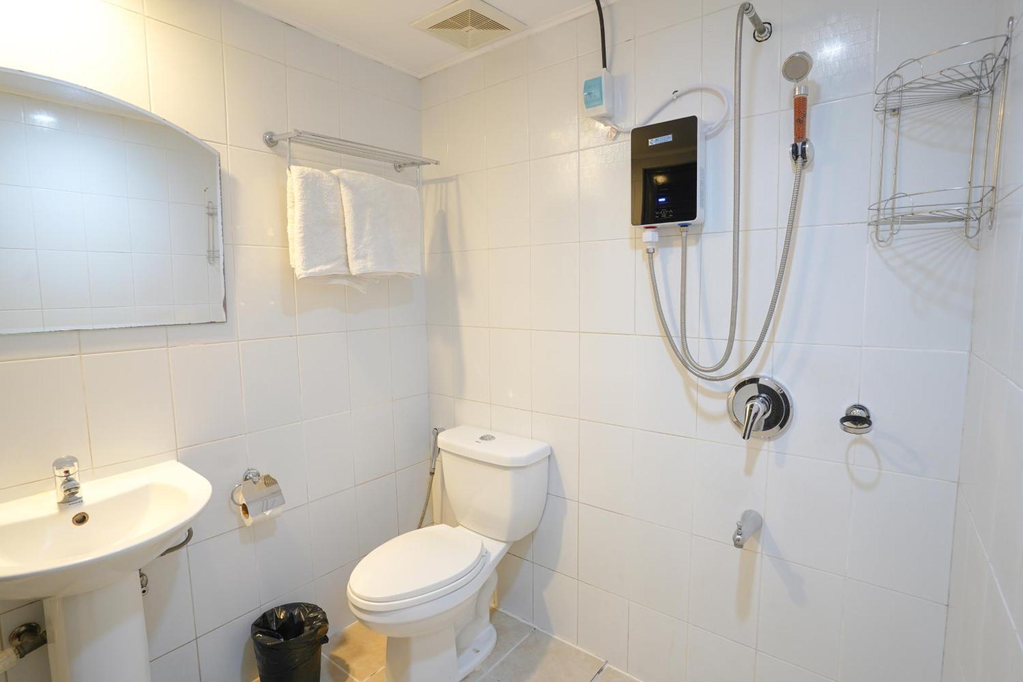 Arzo Hotel Manila Kültér fotó